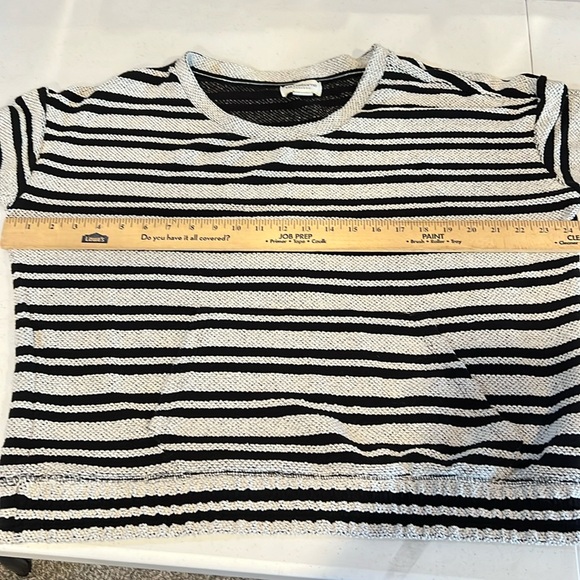 🪷 popcorn sweater with kangaroo pocket. Large - Picture 2 of 8